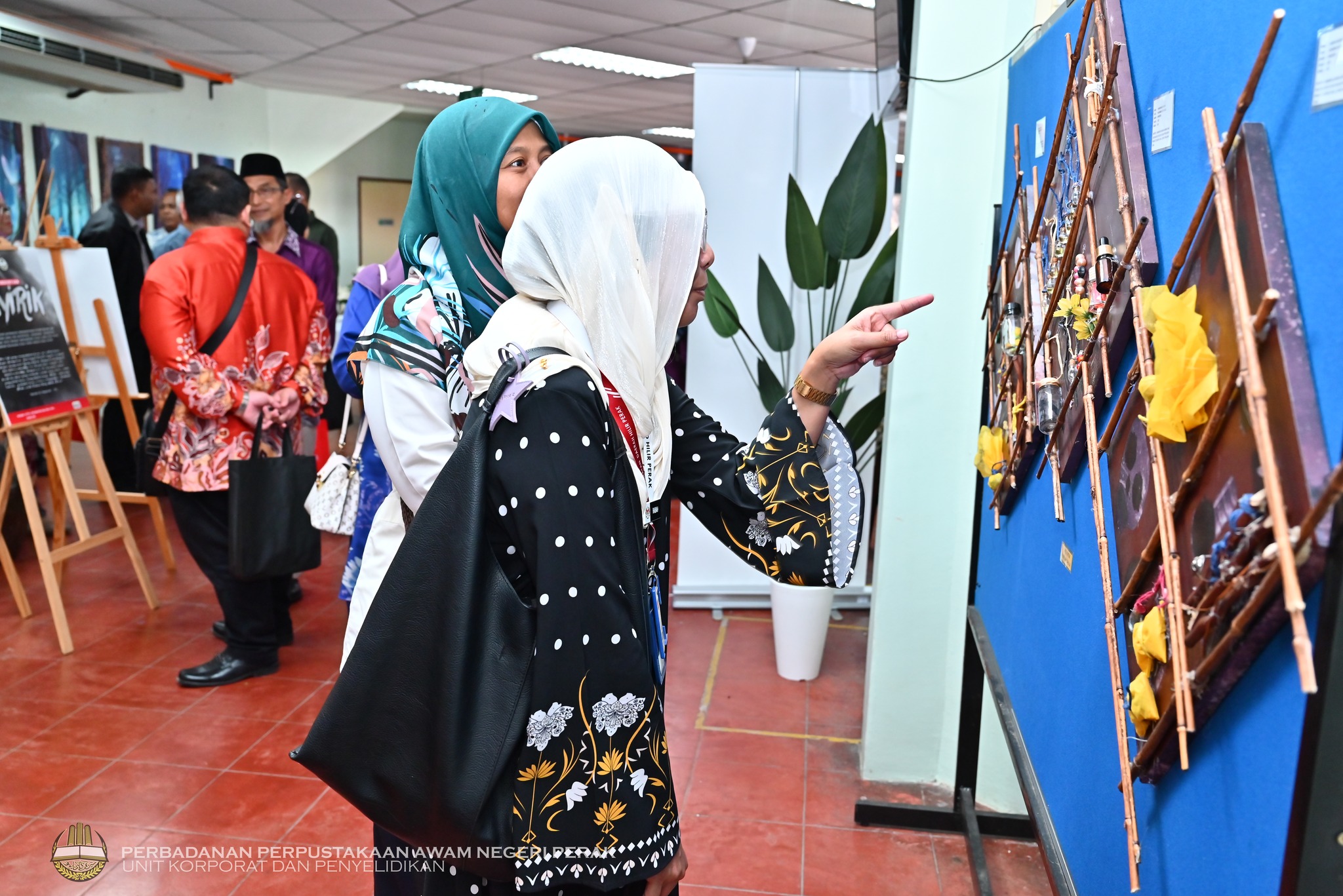 PERBADANAN PERPUSTAKAAN AWAM NEGERI PERAK JAYAKAN PROGRAM PAMERAN DAN BICARA MADANI “BAHAYA SYIRIK: TAHYUL, KHURAFAT DAN MISTIK” 